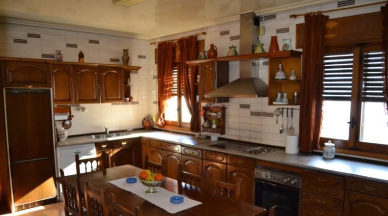 Cáceres - Malpartida de Plasencia - 741m2