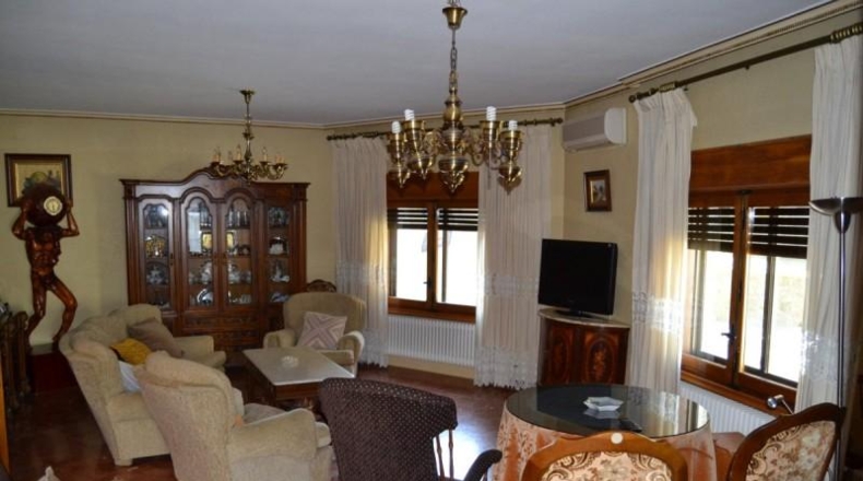 Cáceres - Malpartida de Plasencia - 741m2