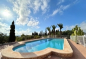 Chalet independiente con terreno en venta en la España, Novelda, ref: TR382982 foto