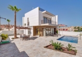 Chalet independiente con terreno en venta en la España, Orihuela, ref: TR156064 foto