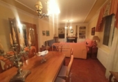Отдельно стоящий дом с участком на продажу в городе Альбасете Фото