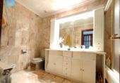 Chalet independiente con terreno en venta en la España, Ávila, ref: TR165789 foto