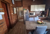 Chalet independiente con terreno en venta en la España, Sangenjo, ref: TR143233 foto