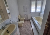 Chalet independiente con terreno en venta en la España, Sangenjo, ref: TR143233 foto
