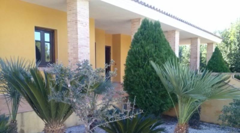 Valencia - Navarrés - 16000m2