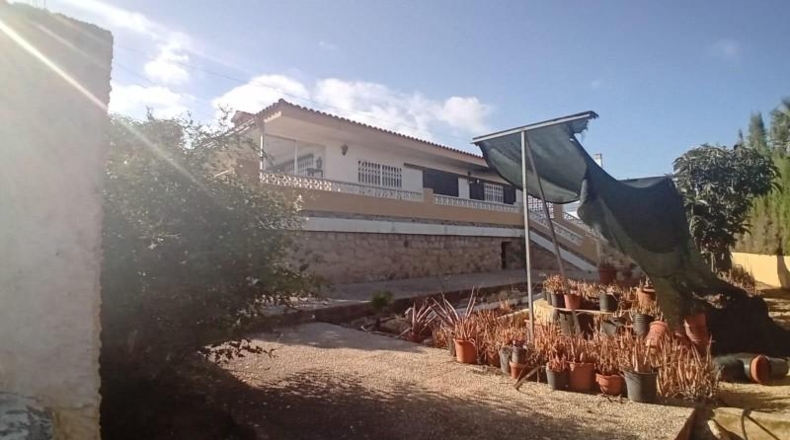 Аликанте - La Nucía - 832m2