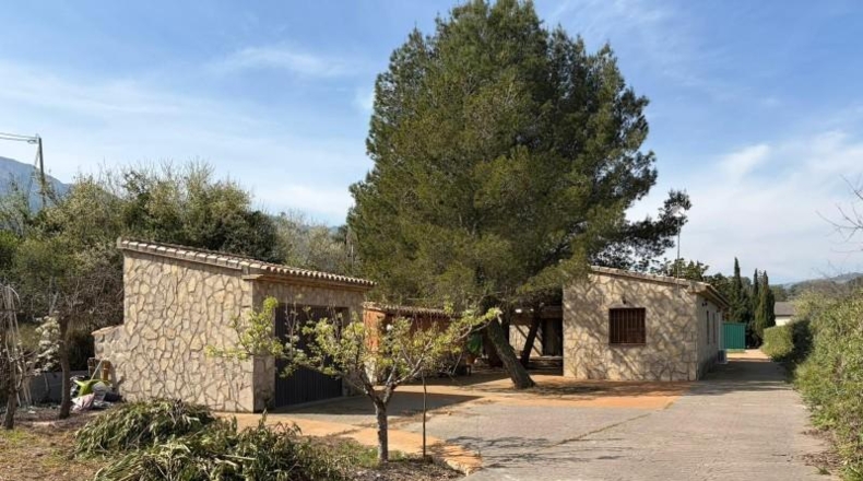 Alicante - la Vall de Gallinera - 2351m2