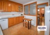 Дом с участком на продажу в городе Olesa de Montserrat Фото