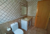 Отдельно стоящий дом с участком на продажу в городе Castellar del Vallès Фото