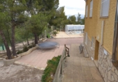 Chalet independiente con terreno en venta en la España, Elda, ref: TR143329 foto