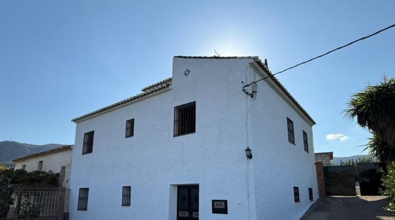 Málaga - Álora - 16000m2