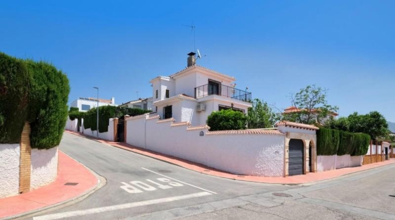 Granada - Peligros - 435m2