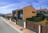 Chalet independiente con terreno en venta en la España, Aoiz, ref: TR390609 foto