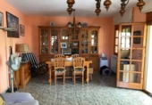 Отдельно стоящий дом с участком на продажу в городе Calafell Фото