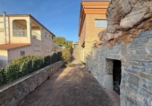 Отдельно стоящий дом с участком на продажу в городе el Vendrell Фото