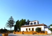 Xalet independent amb terreny en venda a la España, Sanlúcar la Mayor, ref.: TR373977 foto