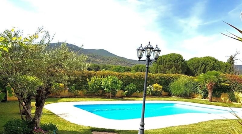 Comunidad de Madrid - Pelayos de la Presa - 620m2