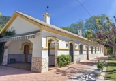Xalet independent amb terreny en venda a la España, Lucena, ref.: TR159213 foto
