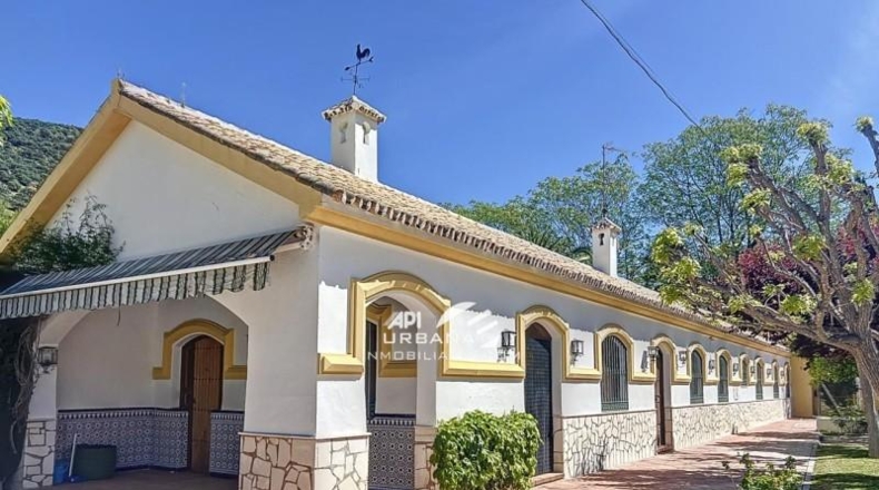 Córdoba - Lucena - 2000m2
