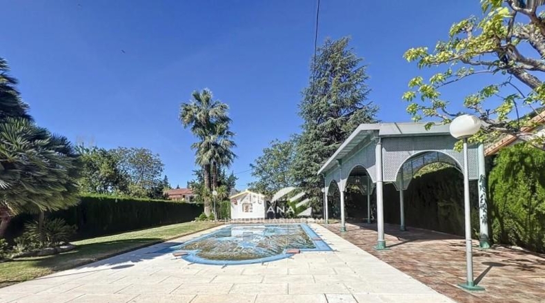 Córdoba - Lucena - 2000m2
