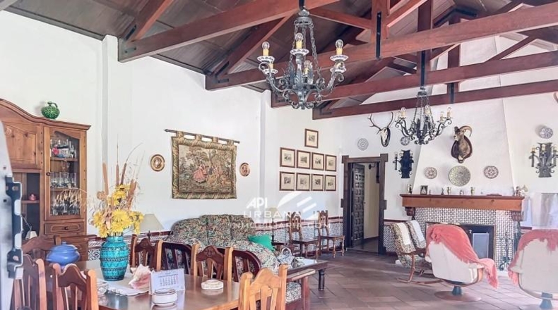 Córdoba - Lucena - 2000m2