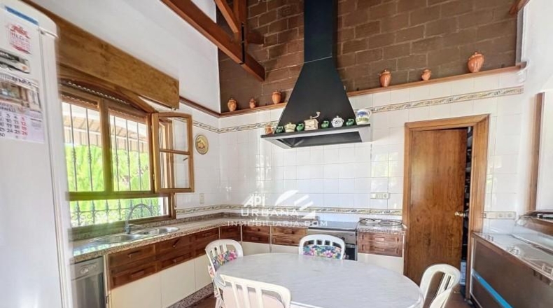 Córdoba - Lucena - 2000m2