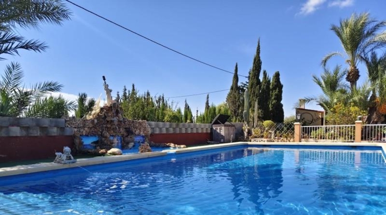 Alicante - Кревильенте - 1999m2