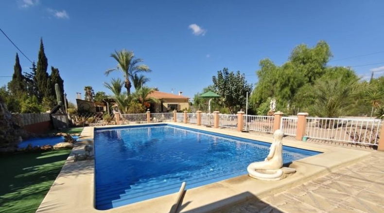 Alicante - Кревильенте - 1999m2