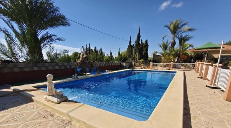 Alicante - Кревильенте - 1999m2