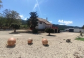 Chalet independiente con terreno en venta en la España, Ibi, ref: TR267848 foto