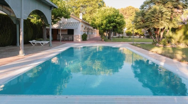Córdoba - Лусена - 2000m2