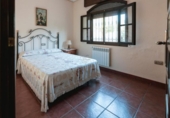 Xalet independent amb terreny en venda a la España, Lucena, ref.: TR367727 foto