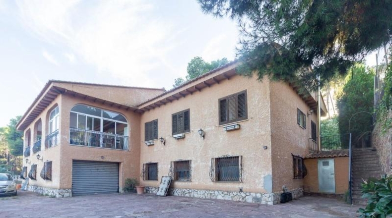 Valencia - Nàquera / Náquera - 1964m2