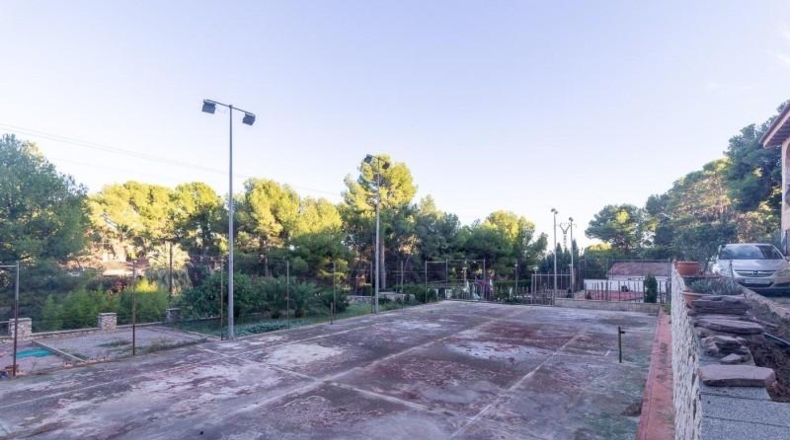 Valencia - Nàquera / Náquera - 1964m2