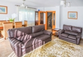 Отдельно стоящий дом с участком на продажу в городе La Nucia Фото