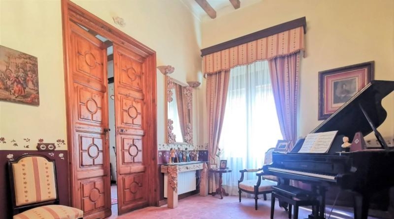 Таррагона - Montbrió del Camp - 572m2