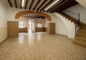Дом с участком на продажу в городе Mancor de la Vall Фото