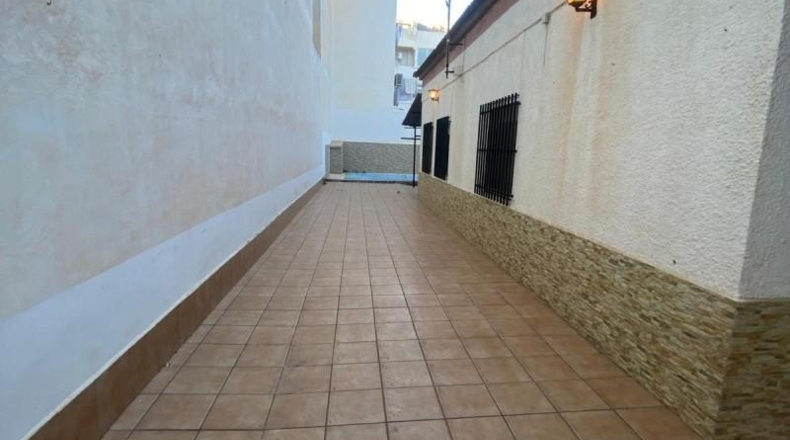 Alicante - Torrevieja - 350m2