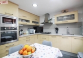 Дом с участком на продажу в городе Calafell Фото