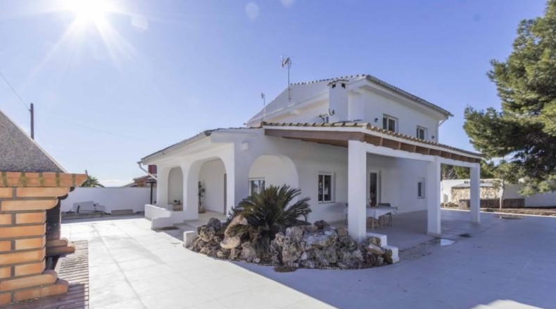 Valencia - Puebla de Vallbona - 1015m2