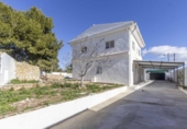 Chalet independiente con terreno en venta en la España, La Pobla de Vallbona, ref: TR377239 foto