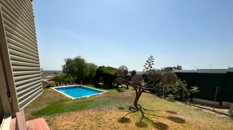 Sevilla - Кория-дель-Рио - 2700m2