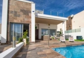 Chalet independiente con terreno en venta en la España, Orihuela, ref: TR144533 foto