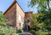 Загородный дом с участком на продажу в городе Castellar del Vallès Фото