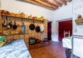 Загородный дом с участком на продажу в городе Castellar del Vallès Фото