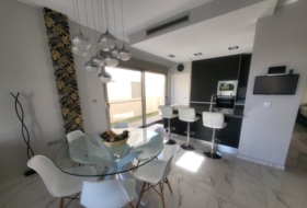Oriola 200&nbsp;m² 