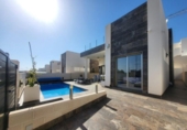 Chalet independiente con terreno en venta en la España, Orihuela, ref: TR387079 foto