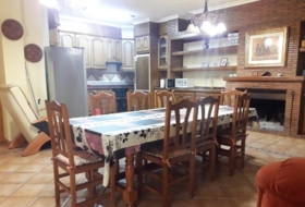 Lezuza 560&nbsp;м²