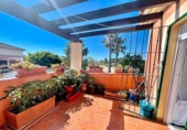 Отдельно стоящий дом с участком на продажу в городе Chiclana de la Frontera Фото