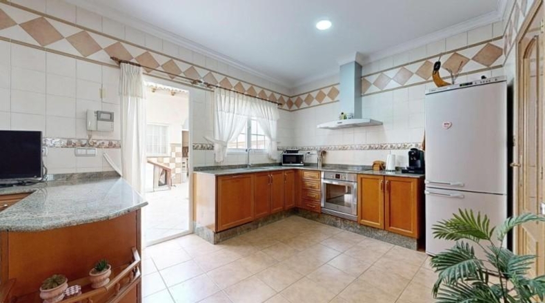 Валенсия - Cheste - 268m2